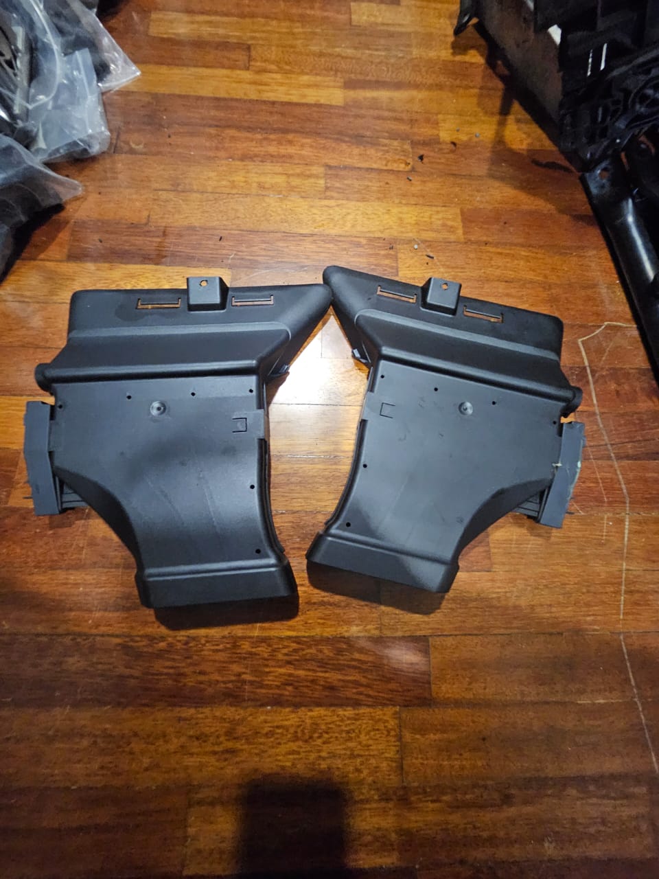 Rear AC Floor Duct